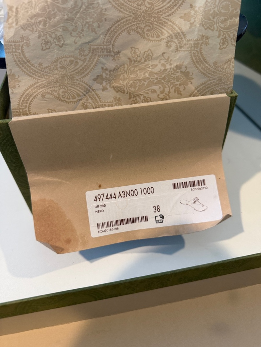 Gucci Black Leather Thong Sandals with Gold Double G - Picture 4 of 10